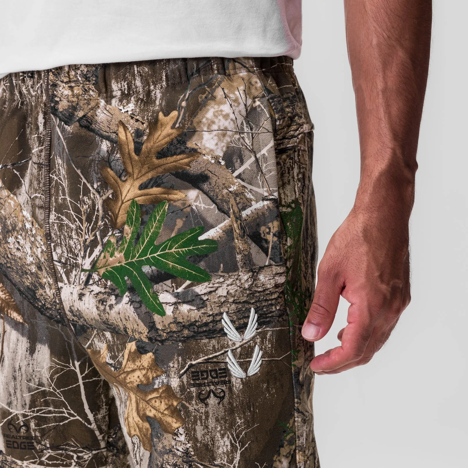 0655. Tech-Terry™ Oversized Sweats - Realtree® Camo "Stacked Wings"