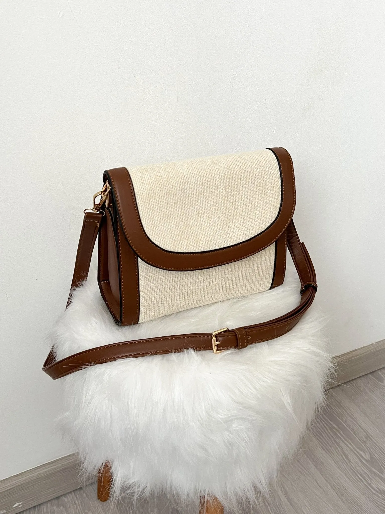 Love Linen Crossbody