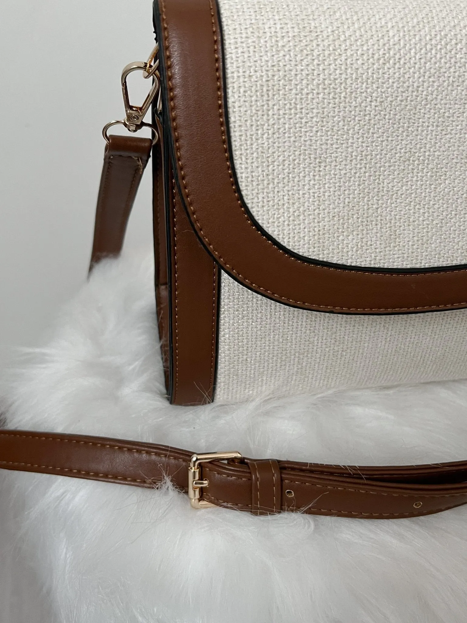 Love Linen Crossbody