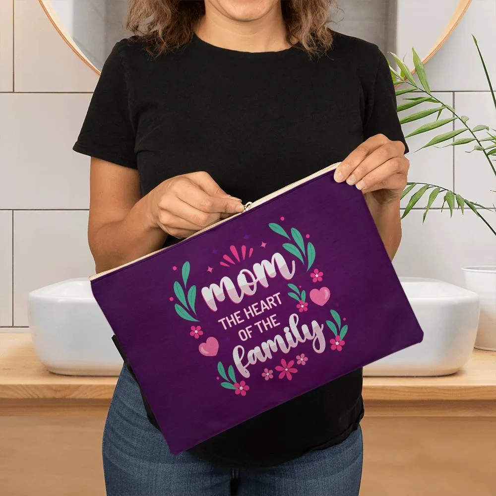 Mom The heart of the Family Large Pouch