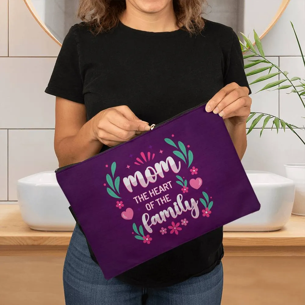 Mom The heart of the Family Large Pouch