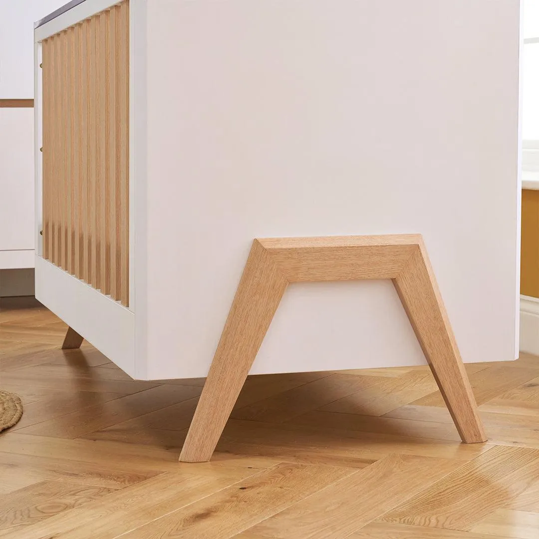 Tutti Bambini Fuori 2 Piece Room Set - White/Light Oak