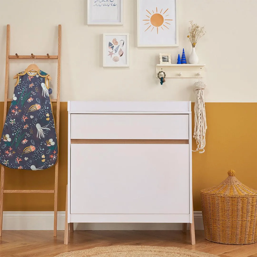 Tutti Bambini Fuori 2 Piece Room Set - White/Light Oak