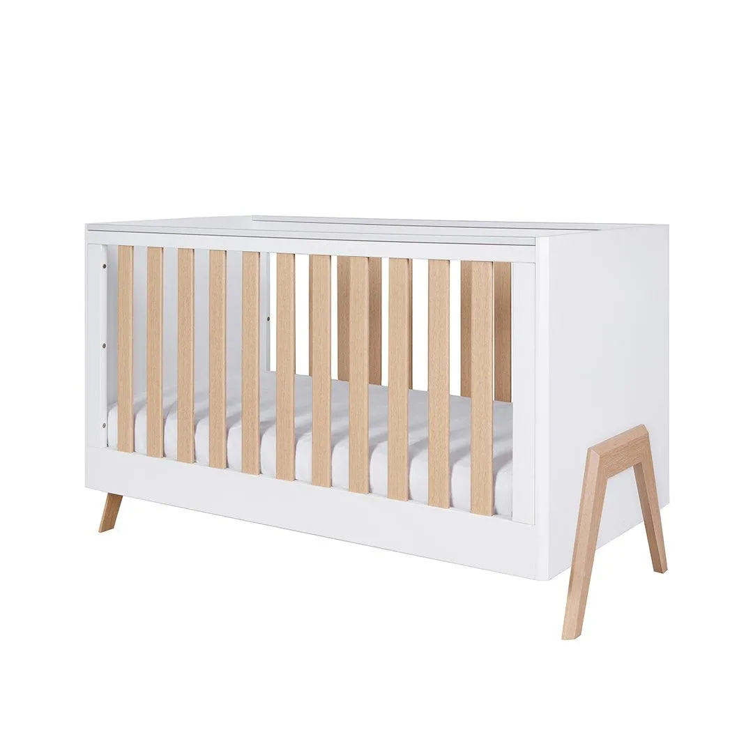 Tutti Bambini Fuori Cot Bed - White/Light Oak