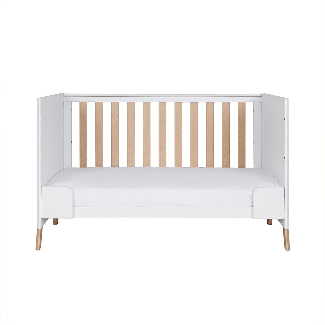 Tutti Bambini Fuori Cot Bed - White/Light Oak